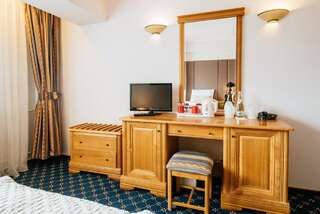 Отель Best Western Bucovina Club de Munte Гура-Гуморулуй Стандартный двухместный номер с 1 кроватью или 2 отдельными кроватями-7