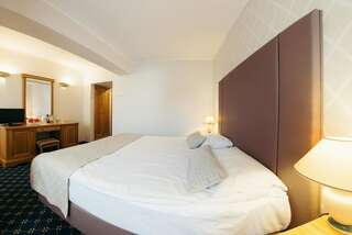 Отель Best Western Bucovina Club de Munte Гура-Гуморулуй Стандартный двухместный номер с 1 кроватью или 2 отдельными кроватями-3